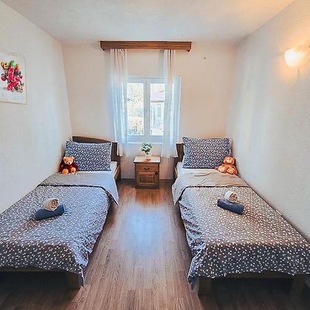 Two Rooms Hvar Spa & Apartments فربوسكا المظهر الخارجي الصورة